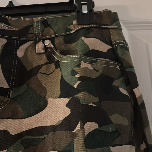 Ladies, Jean camouflage mini skirt - Picture 2 of 4